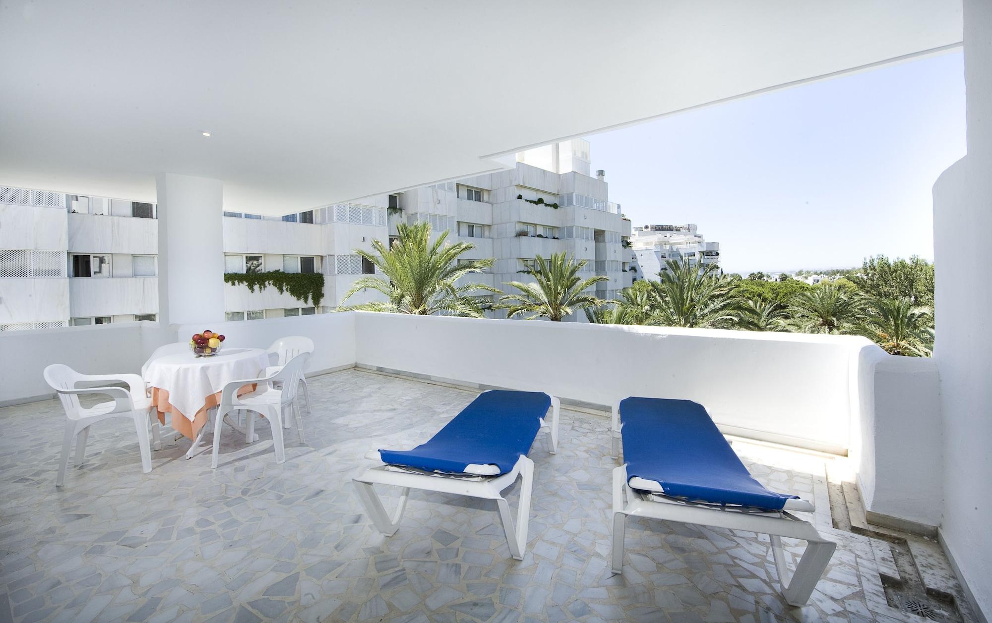 Aparthotel Monarque Sultan Marbella Exterior photo